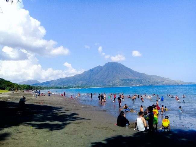 Wisata Cepiwatu Beach via Twitter, 1. Air Terjun Wae Lekot, 2. Menyaksikan Matahari Terbit di Bukit Golo Ndalo, 3. Wisata Pantai Mausui, 4. Wisata Pantai Mbolata, 5. Danau Rana Mese, 6. Wisata Pantai Liang Bala, 7. Wisata Borong, 8. Wisata Cepiwatu Beach, 9. Wisata Kampung Jawang, 10. Wisata Poco Mandasawu, 11. Padang Sabana Mausui, 12. Wisata Cunca Rede, 13. Wisata Lembor Manggarai Barat, 14. Gua Maria Cingcoleng, 15. Air Terjun Cuncang Ntangis, 16. Gunung Poco Ndeki, 17. Wisata Pantai Mabaruju, 18. Wisata Pantai Sawah Garam