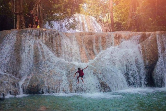 Wisata Air Terjun Oenesu via IG @kdkgunawan, 1. Pantai Batu Nona Kupang, 2. Wisata Pantai Lasiana, 3. Wisata Pantai Nunsui, 4. Wisata Pantai Manikin, 5. Wisata Pantai Tablolong, 6. Wisata Pantai Pasir Panjang, 7. Wisata Pantai Koepan, 8. Wisata Pantai Kelapa Tinggi, 9. Wisata Pantai Neam, 10. Wisata Pulau Kera, 11. Wisata Air Terjun Oenesu, 12. Wisata Air Terjun Tesbatan, 13. Wisata Taman Nostalgia, 14. Wisata Pantai Ketapang Satu, 15. Wisata Taman Rekreasi Gua Monyet, 16. Wisata Gua Kristal, 17. Wisata Kupang Waterpark, 18. Wisata Subasuka Waterpark, 19. Wisata Bukit Cinta, 20. Wisata Gunung Fatule’u, 21. Wisata Pantai Oesapa, 22. Padang Savana di Pantai Namosain