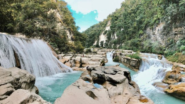 Wisata Air Terjun Tanggedu via IG @endriamin, 1. Wisata Bukit Tanarara, 2. Wisata Bukit Wairinding, 3. Wisata Bukit Mondu, 4. Wisata Bukit Persaudaraan, 5. Wisata Pantai Tarimbang, 6. Wisata Pantai Walakiri, 7. Wisata Padang Savana Puru Kambera, 8. Wisata Pantai Watuparunu, 9. Wisata Air Terjun Tanggedu, 10. Wisata Pantai Padadita, 11. Wisata Air Terjun Hirumanu, 12. Wisata Air Terjun Kanabu Wai, 13. Wisata Air Terjun Laiwi, 14. Wisata Air Terjun Wai Marang, 15. Wisata Air Terjun Kolam Jodoh Lawa, 16. Wisata Goa Kanabu Wai, 17. Wisata Bendungan Kambaniru, Lambanapu, 18. Wisata Kampung Adat Rende, 19. Wisata Bunga Sakura Sumba Timur, 20. Wisata Taman Kincir Angin Maubukol, 21. Wisata Pantai Puru Kambera, 22. Wisata Air Terjun Koalat, 23. Bukit Tenau