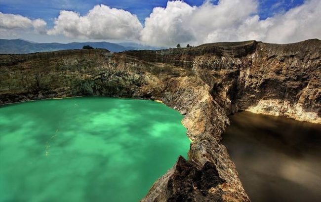 Wisata Danau kelimutu via Wikipedia, 1. Wisata Taman Nasional Pulau Komodo, 2. Wisata Danau Kelimutu, 3. Wisata Pantai Lasiana, 4. Wisata Pulau Padar, 5. Wisata Pulau Kera, 6. Wisata Labuan Bajo, 7. Wisata Pantai Neam, 8. Wisata Danau Sano Nggoang, 9. Wisata Pulau Alor, 10. Wisata Rumah Adat dan Pasola, 11. Wisata Pink Beach, 12. Wisata Air Terjun Oenesu, 13. Wisata Benteng Makes, 14. Wisata Air Terjun Noelaku, 15. Wisata Pulau Kanawa, 16. Wisata Goa Batu Cermin, 17. Wisata Gili Laba, 18. Wisata Air Terjun Cuaca Wulang, 19. Wisata Air Terjun Weikelo Sawah, 20. Wisata Air Terjun Tanggedu, 21. Wisata Pulau Semau, 22. Wisata Pantai Batu Biru, 23. Wisata Air Panas Mengeruda, 24. Wisata Bukit Cinta, 25. Wisata Gunung Mutis, 26. Wisata Pantai Nembrala, 27. Wisata Pulau Riung, 28. Wisata Pantai Kolbano, 29. Wisata Pantai Timor, 30. Wisata Pantai Pasir Panjang