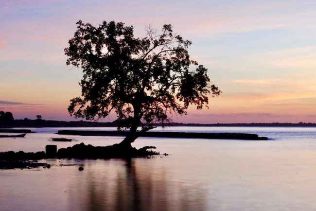 Wisata Pantai Mali via IG @embrace_universe, 1. Wisata Taman Laut Pantar, 2. Wisata Pantai Mali, 3. Wisata Kolam Bidadari, 4. Wisata Desa Takpala, 5. Wisata Pantai Batu Putih, 6. Wisata Pulau Pura, 7. Wisata Pantai Deere, 8. Wisata Pantai Maimol, 9. Wisata Pantai Welolo, 10. Wisata Pantai Ling’al, 11. Wisata Pulau Kepa, 12. Wisata Pantai Tiga Warna Pantaru, 13. Wisata Air Terjun Mataru, 14. Wisata Museum 1000 Moko, 15. Wisata Gunung Sirung, 16. Wisata Air Mancur Tuti Adogai, 17. Wisata Pulau Rusa, 18. Wisata Batu Berlubang di Pantai Pigewa, 19. Bukit Hulnani