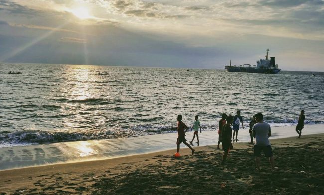 Wisata Pantai Ampenan via IG @elyudith, 1. Wisata Pantai Penghulu Agung, 2. Wisata Taman Mayura, 3. Wisata Pantai Ampenan, 4. Wisata The Griya, 5. Wisata Religi Ke Masjid Islamic Center NTB, 6. Wisata Pura Batu Bolong, 7. Wisata Pantai Senggigi, 8. Wisata Taman Narmada, 9. Wisata Kota Tua Ampenan, 10. Wisata Pura Meru, 11. Wisata Taman Udayana, 12. Wisata Museum Negeri Nusa Tenggara Barat, 13. Wisata Taman Sangkareanng, 14. Wisata Pura Agung Gunung Sari, 15. Wisata Desa Beleka, 16. Wisata Desa Penunjak, 17. Wisata Pantai Sire, 18. Wisata Pantai Cemare, 19. Wisata Pantai Loang Baloq, 20. Wisata Pantai Nipah, 21. Wisata Kampung Ala Jepang, 22. Wisata Waterpark Kura – Kura