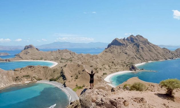 Wisata Pulau Padar via IG @irhamfaridh, 1. Wisata Taman Nasional Pulau Komodo, 2. Wisata Danau Kelimutu, 3. Wisata Pantai Lasiana, 4. Wisata Pulau Padar, 5. Wisata Pulau Kera, 6. Wisata Labuan Bajo, 7. Wisata Pantai Neam, 8. Wisata Danau Sano Nggoang, 9. Wisata Pulau Alor, 10. Wisata Rumah Adat dan Pasola, 11. Wisata Pink Beach, 12. Wisata Air Terjun Oenesu, 13. Wisata Benteng Makes, 14. Wisata Air Terjun Noelaku, 15. Wisata Pulau Kanawa, 16. Wisata Goa Batu Cermin, 17. Wisata Gili Laba, 18. Wisata Air Terjun Cuaca Wulang, 19. Wisata Air Terjun Weikelo Sawah, 20. Wisata Air Terjun Tanggedu, 21. Wisata Pulau Semau, 22. Wisata Pantai Batu Biru, 23. Wisata Air Panas Mengeruda, 24. Wisata Bukit Cinta, 25. Wisata Gunung Mutis, 26. Wisata Pantai Nembrala, 27. Wisata Pulau Riung, 28. Wisata Pantai Kolbano, 29. Wisata Pantai Timor, 30. Wisata Pantai Pasir Panjang