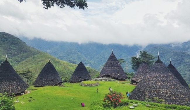 Wisata Rumah Adat wae Rebo via IG @entertraveller - Tempat Wisata Di Flores Timur, 1. Wisata Taman Bukit Fatimah, 2. Wisata Danau Asmara, 3. Wisata Pelabuhan Larantuka, 4. Wisata Istana Raja Larantuka, 5. Wisata Pulau Konga, 6. Wisata Pulau Adonara, 7. Wisata Pulau Solor, 8. Wisata Danau Waibelen, 9. Wisata Pantai Asam Satu, 10. Wisata Pantai Weri, 11. Wisata Pantai Kawaliwu, 12. Wisata Pantai Rako, 13. Wisata Pantai Ina Burak, 14. Wisata Pantai Lagaloe, 15. Wisata Pantai Neren Watotena, 16. Wisata Pantai Nuha, 17. Wisata Gunung Ile Mandiri, 18. Wisata Pemandian Air Panas Mokantarak, 19. Wisata Desa Wae Rebo, 20. Wisata Air Terjun Cunca Wulang, 21. Pantai Paihaka, 22. Pantai Watohari, 23. Pantai Deri, 24. Pantai Tanjung Bunga, 25. Pantai Kahale