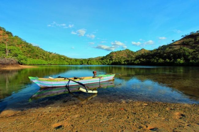 Wisata Teluk Gurita via Adelbertha.blogspotcom, 1. Wisata Pantai Litamali, 2. Wisata Pantai Raihenek, 3. Wisata Rumah Adat Noebesi, 4. Wisata Pantai Loodik, 5. Wisata Pantai Motadikin, 6. Wisata Kampung Adat Rabasa, 7. Wisata Bendungan Rotiklot, 8. Wisata Bukit Betun, 9. Wisata Malaka River, 10. Wisata Pantai Mentigi, 11. Wisata Teluk Gurita, 12. Wisata Air Terjun Mauhalek