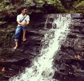 Air Terjun Menyumbung, 1. Air Terjun Tengai, 2. Air Terjun Sosah Kain, 3. Air Terjun Sirin Punti, 4. Air Terjun Jungkong, 5. Air Terjun Pelaboh Bindang, 6. Air Terjun Hulu Katap, 7. Air Terjun Sungai Bayan, 8. Batu Jato, 9. Riam Segiam, 10. Air Terjun Menyumbung, 11. Makam Tertua Di Bumi Cidayo, 12. Air Terjun Nokan Cicak, 13. Batu Tinggi, 14. Air Terjun Semirah Putih, 15. Batu Bertulis, 16. Goa Lawang Kuari, 17. Air Terjun Gurung Sumpit, 18. Danau Simpi, 19. Bukit Burus Nanga Taman, 20. Air Terjun Nokan Nayan, 21. Rumah Panjang Sungai Antu, 22. Danau Engkaluk, 23. Makam Bukong, 24. Bukit Rentap, 25. Wisata Air Terjun Bukit Rentap, 26. Makam Raja Aji Melayu, 27. Rumah Tengkorak Manusia, 28. Batu Lingga Yoni Dara Muning, 29. Air Terjun Semirah Merambang, 30. Bukit Burang
