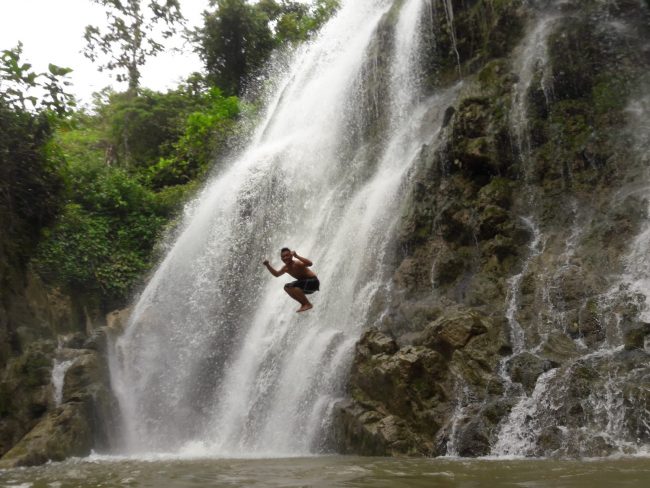 Air Terjun Mondrowe, 1. Pantai Toyolaya, 2. Pulau Wunga Laguna, 3. Pantai Tureloto, 4. Pantai Gawu Soyo, 5. Pulau Asu, 6. Pantai Sorake, 7. Desa Adat Bawomataluo, 8. Desa Wisata Orahili, 9. Museum Pusaka Suku Nias, 10. Air Terjun Humogo, 11. Kepulauan Hinako, 12. Pantai Karang Falaete, 13. Air Terjun Mondrowe, 14. Pantai Sifahandro, 15. Pulau Tello, 16. Pulau Sibele, 17. Taman Doa Bunda Maria, 18. Teluk Bengkuang, 19. Pantai Asi Walo, 20. Pasir Putih Pulau Impian, 21. Masjid Agung Ar-Rahman, 22. Teluk Rusa, 23. Pantai Hilisataro Toma, 24. Jembatan O,ou, 25. Pantai Siabang