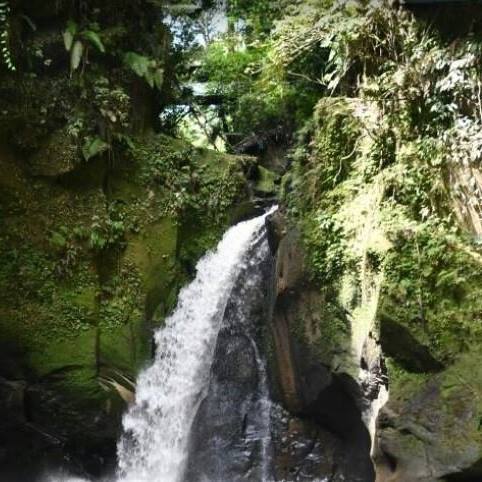 Air Terjun Boru Silalahi via FB, 1. Masjid Agung Ahmad Bakrie Kisaran, 2. Air Terjun Ponot, 3. Alun – alun Rambate Raya Kisaran, 4. Taman Hutan Kota Kisaran, 5. Air Terjun Turbo (Turunan Bolon), 6. Paccur Napitu, 7. Air Terjun Jambuara Indah, 8. Arung Jeram Sungai Asahan, 9. Ragil Waterboom Kisaran, 10. Wisata Alam Goa Simanik – Manik, 11. Wisata Air Terjun Simanik – Manik, 12. Pantai Simallo, 13. Bendungan Sigura – Gura, 14. Jembatan Gantung Bedeng, 15. Jembatan Air Hitam, 16. Air Terjun Sampuran Harimau, 17. Danau Teratai Tinggi Raja, 18. Air Terjun Unong Sisapa, 19. Air Terjun Simonang Monang, 20. Air Terjun Boru Silalahi, 21. Wisata Kelapa Gading, 22. Air Terjun Alam Tani, 23. Puncak Galau, 24. Pelabuhan Bagan, 25. Museum Asahan
