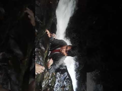 Air Terjun Gurung Melawi via Youtube, 1. Air Terjun Entoba, 2. Sungai Desa Nyanggai, 3. Air Terjun Gurung Melawi, 4. Pemandian KM 10, 5. Danau Lobur, 6. Jembatan Gantung Desa Nanga Menunuk, 7. Sungai Belaban, 8. Air Terjun Nibung, 9. Sungai Pinoh, 10. Embung Bemban, 11. Danau Biru Melawi, 12. Air Terjun Sahai Penahan, 13. Taman Nasional Bukit Raya Bukit Baka, 14. Riam Sengiang, 15. Batu Licin, 16. Sungai Melaw, 17. Bukit Matok, 18. Tugu Republik Indonesia Serikat, 19. Bukit Lintang, 20. Tugu Juang, 21. Air Terjun Sahai Apat, 22. Bukit Saran, 23. Sungai Desa Tiong Keranjik, 24. Padang Rumput Desa Sidomulyo, 25. Air Terjun Sahai Sawit, 26. Air Terjun Sahai Pelangkah, 27. Air Terjun Desa Ella Hulu, 28. Kolam Stadion Olahraga, 29. Yayasan Mawar, 30. Bukit Desa Nanga Siyai, 31. Bukit Desa Domet Permai, 32. Bukit Batu Menangis, 33. Air Terjun Kumpang Arang, 34. Gunung Kelam, 35. Air Terjun Siling Lubang Kuter, 36. Sungai Kayan