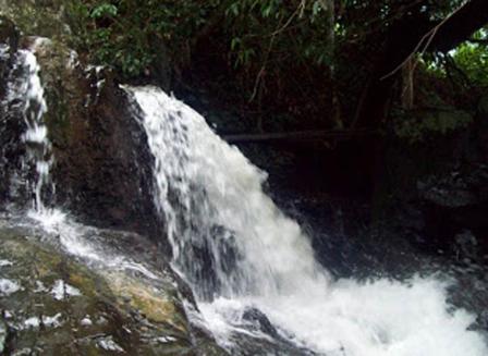 Air Terjun Riam Jambu, 1. Air Terjun Rombo Katio, 2. Air Terjun Melanggar, 3. Goa Tangandu, 4. Air Terjun Riam Dait, 5. Air Terjun Terinting, 6. Air Terjun Selanei, 7. Air Terjun Engkanan, 8. Air Terjun Riam Bedawan, 9. Air Terjun Riam Solakng, 10. Air Terjun Angkabang, 11. Makam Raja Landak, 12. Air Terjun Sahai Sebelas, 13. Bukit Terinting, 14. Air Terjun Tikalong, 15. Bukit Batu Pakumbang, 16. Riam Angan Tembawang, 17. Air Terjun Banangar, 18. Makam Juang Mandor, 19. Keraton Ismahayana, 20. Masjid Djami, 21. Air Terjun Rombo Pangaak, 22. Air Terjun Riam Jambu, 23. Goa Sanyan, 24. Rumah Betang Saham, 25. Wisata Gunung Seha, 26. Bukit Laur, 27. Bukit Batu Pakumbang, 28. Wisata Air Terjun Setagung, 29. Rombo Terintik, 30. Rombo Semabak, 31. Riam Bedawan, 32. Air Terjun Ringin, 33. Air Terjun Ampar Jawa