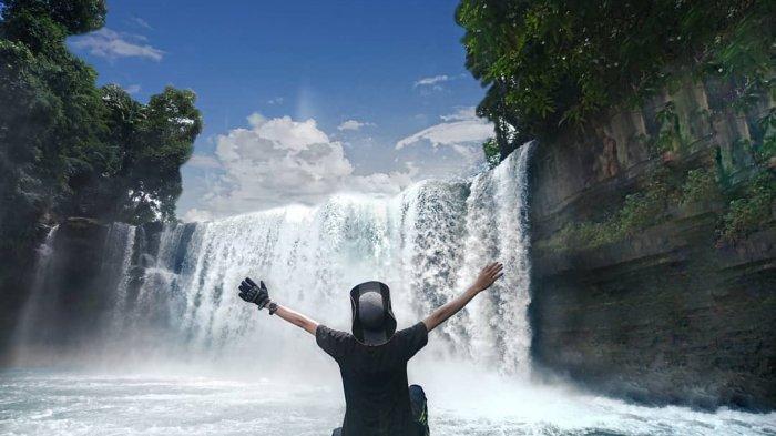 Air Terjun Riam Merasap via Tribunnews, 1. Pantai Kijing, 2. Tugu Khatulistiwa, 3. Museum Negeri Sejarah Budaya Khas, 4. Keraton Kadriah, 5. Rumah Bentang Radakng, 6. Masjid Jami’ Pontianak, 7. Kampung Wisata Kuantan, 8. Pantai Pasir Panjang, 9. Aloe Vera Center, 10. Paradise-Q Waterpark, 11. Taman Bukit Bougenville, 12. Makam Kesultanan Batulayang, 13. Taman Nasional Gunung Palung, 14. Lemukutan Island, 15. Pelabuhan Seng Hie, 16. Bukit Penjamur Bengkayang, 17. Hutan Kota Untan, 18. Taman Alun – Alun Kapuas, 19. Air Terjun Riam Merasap, 20. Kampung Beting, 21. Danau Biru Singkawang, 22. Pulau Randayan, 23. Pulau Temajuk, 24. Jembatan Kapuas, 25. Pantai Kura – Kura, 26. Pantai Batu Burung, 27. Pantai Sedau, 28. Sinka Island Park, 29. Danau Tadow Indah, 30. Air Terjun Eria, 31. Wisata Air Terjun Sibohe, 32. Cagar Alam Raya Pasi, 33. Bukit Rindu Alam, 34. Taman Gayung Bersambut, 35. Taman Cinta Pajintan, 36. Taman Batu Belimbing, 37. Tugu Digulis atau Tugu Bambu Runcing Pontianak, 38. Vihara Bodhisatva Karaniya Metta, 39. Kapuas River Cruise, 40. Masjid Raya Mujahidin, 41. Waterboom Gunung Poteng