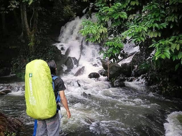 Air Terjun Riam Sejajah via FB, 1. Pantai Samudera Indah, 2. Pulau Randayan, 3. Bukit Jamur, 4. Air Terjun Riam Merasap, 5. Miniland Batu Payung, 6. Goa Romo, 7. Hutan Adat, 8. Air Terjun Riam Berawan, 9. Pulau Lemukutan, 10. Air Terjun Riam Susok, 11. Riam Madi, 12. Riam Pelayo, 13. Riam Mubek, 14. Riam Baro, 15. Riam Erang, 16. Riam Pain’t Batah, 17. Riam Marum, 18. Riam Bangaram, 19. Riam Jugan, 20. Riam Mangkamang, 21. Riam Sangadum, 22. Air Terjun Seraung, 23. Air Panas (Spax), 24. Danau Taipi, 25. Riam Surut, 26. Air Terjun Riam Sejajah, 27. Riam Panggar, 28. Riam Mangoi, 29. Wisata Riam Manajur, 30. Riam Guntur, 31. Riam Budi, 32. Riam Benian, 33. Riam Belangin atau Kuweg, 34. Riam Batu Timah, 35. Riam Batu Susun, 36. Riam Batapsa, 37. Riam Ampang, 38. Air Terjun Riam Banyis, 39. Air Terjun Wong Prawan, 40. Air Terjun Saray Brunyau, 41. Pantai Gosong, 42. Bukit Sepancong, 43. Gunung Bawang