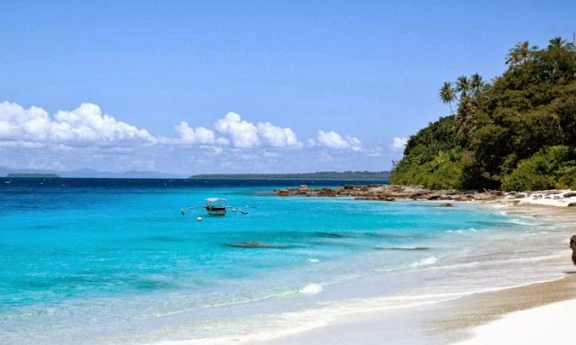Kepulauan Hinako, 1. Pantai Toyolaya, 2. Pulau Wunga Laguna, 3. Pantai Tureloto, 4. Pantai Gawu Soyo, 5. Pulau Asu, 6. Pantai Sorake, 7. Desa Adat Bawomataluo, 8. Desa Wisata Orahili, 9. Museum Pusaka Suku Nias, 10. Air Terjun Humogo, 11. Kepulauan Hinako, 12. Pantai Karang Falaete, 13. Air Terjun Mondrowe, 14. Pantai Sifahandro, 15. Pulau Tello, 16. Pulau Sibele, 17. Taman Doa Bunda Maria, 18. Teluk Bengkuang, 19. Pantai Asi Walo, 20. Pasir Putih Pulau Impian, 21. Masjid Agung Ar-Rahman, 22. Teluk Rusa, 23. Pantai Hilisataro Toma, 24. Jembatan O,ou, 25. Pantai Siabang