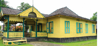 Keraton Ismahayana via Kemendikbud, 1. Air Terjun Rombo Katio, 2. Air Terjun Melanggar, 3. Goa Tangandu, 4. Air Terjun Riam Dait, 5. Air Terjun Terinting, 6. Air Terjun Selanei, 7. Air Terjun Engkanan, 8. Air Terjun Riam Bedawan, 9. Air Terjun Riam Solakng, 10. Air Terjun Angkabang, 11. Makam Raja Landak, 12. Air Terjun Sahai Sebelas, 13. Bukit Terinting, 14. Air Terjun Tikalong, 15. Bukit Batu Pakumbang, 16. Riam Angan Tembawang, 17. Air Terjun Banangar, 18. Makam Juang Mandor, 19. Keraton Ismahayana, 20. Masjid Djami, 21. Air Terjun Rombo Pangaak, 22. Air Terjun Riam Jambu, 23. Goa Sanyan, 24. Rumah Betang Saham, 25. Wisata Gunung Seha, 26. Bukit Laur, 27. Bukit Batu Pakumbang, 28. Wisata Air Terjun Setagung, 29. Rombo Terintik, 30. Rombo Semabak, 31. Riam Bedawan, 32. Air Terjun Ringin, 33. Air Terjun Ampar Jawa