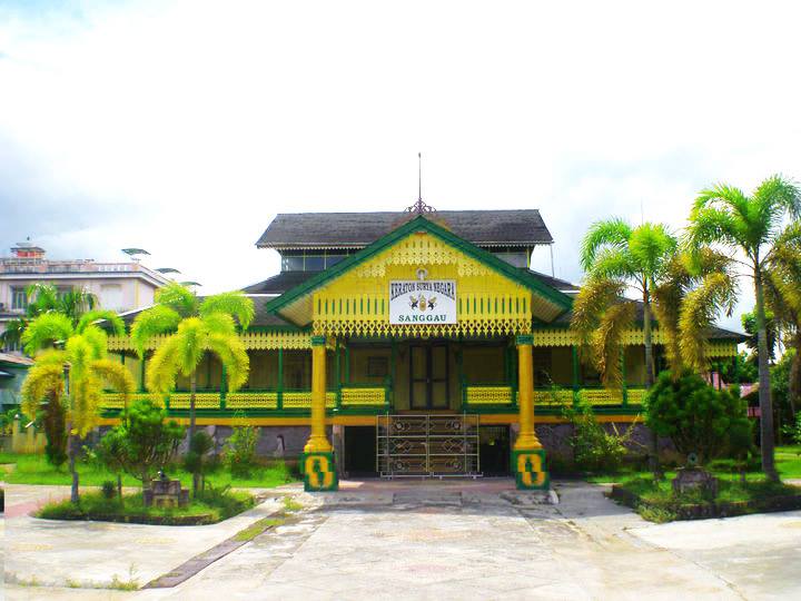 Keraton Surya Negara via Kemendikbud, 1. Air Terjun Saka Dua, 2. Air Terjun Pancur Aji, 3. Air Terjun Riam Macan, 4. Air Terjun Riam Asam Telogah, 5. Riam Baper Zone, 6. Air Terjun Kujato, 7. Bukit Bellew, 8. Gunung Tiong Kandang, 9. Air Terjun Kajang, 10. Bukit Bengkawan, 11. Bukit Bakmunt, 12. Air Terjun Gurong Maloh, 13. Air Terjun Siling Embangai, 14. Wisata Air Terjun Entugun, 15. Kampung Wisata Sentana, 16. Jembatan Gantung Sekayam, 17. Air Terjun Nosok, 18. Hutan Belian Pulo Mas, 19. Air Terjun Jitok, 20. Keraton Surya Negara, 21. Batu Garam, 22. Masjid Agung Al Muawanah, 23. Hutan Kota Sabang Merah, 24. Danau Lait, 25. Air Terjun Gunung Naning, 26. Padong Buaya, 27. Bukit Boruh, 28. Rumah Panjang, 29. Sipatn Lotup, 30. Air Terjun Sirin Punti, 31. Wisata Goa Thang Raya, 32. My Dream Sanggau, 33. Batu Posok, 34. Kampung Santana, 35. Riam Kuta