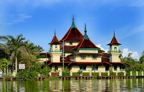 Masjid Jami’ Keraton Sambas, 1. Pulau Selimpai, 2. Tugu Terigas Sambas, 3. Pantai Temajuk, 4. Pantai Kalang Bahu, 5. Makam Keramat Bantilan, 6. Monument Ketupat Berdarah, 7. Pantai Camar Wulan, 8. Pantai Bukit Raya Putri Serai, 9. Pantai Tanjung Batu, 10. Pantai Mauludin, 11. Tanjung Dato, 12. Sungai Sambas, 13. Pantai Tanjung Bendera, 14. Pantai Dungun Laut, 15. Taman Wisata Alam Gunung Asuansang, 16. Masjid Jami’ Keraton Sambas, 17. Jembatan Sambas, 18. Danau Sebedang, 19. Pantai Kampak Indah, 20. Pantai Putri Serayi, 21. Kebun Raya Sambas, 22. Pantai Selimpai, 23. Pantai Tanjung Kemuning, 24. Pantai Tanjung Datu, 25. Keraton Sambas, 26. Pantai Mutusan, 27. Pantai Sinam, 28. Vihara Bumi Raya Pemangkat, 29. Museum Negeri Perjuangan, 30. Taman Wisata Alam Gunung Melintang, 31. Air Terjun Berasap, 32. Pantai Polaria, 33. Air Terjun Riam Canggat, 34. Istana Alwatzikoebillah, 35. Gereja Katolik Kristus Raja Paroki Sambas, 36. Taman Wisata Alam Tanjung Belimbing, 37. Pantai Arum Medang, 38. Taman LUNGGI Sambas, 39. Danau Biru Selakau Timur, 40. Pantai Batu Nenek, 41. Air Terjun Riam Merasap, 42. Bukit Liteng, 43. Pos Lintas Batas Negara Aruk, 44. Goa Alam Santok