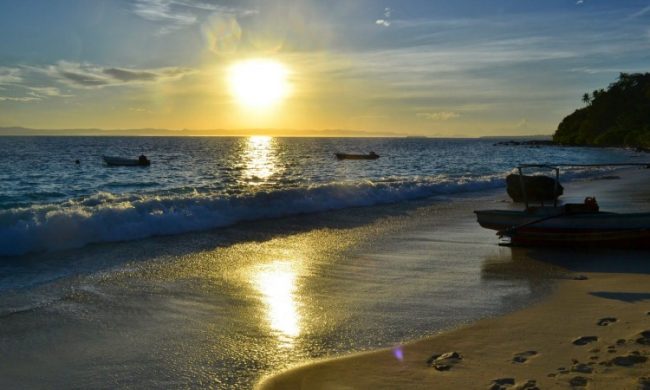 Pantai Karang Falaete, 1. Pantai Toyolaya, 2. Pulau Wunga Laguna, 3. Pantai Tureloto, 4. Pantai Gawu Soyo, 5. Pulau Asu, 6. Pantai Sorake, 7. Desa Adat Bawomataluo, 8. Desa Wisata Orahili, 9. Museum Pusaka Suku Nias, 10. Air Terjun Humogo, 11. Kepulauan Hinako, 12. Pantai Karang Falaete, 13. Air Terjun Mondrowe, 14. Pantai Sifahandro, 15. Pulau Tello, 16. Pulau Sibele, 17. Taman Doa Bunda Maria, 18. Teluk Bengkuang, 19. Pantai Asi Walo, 20. Pasir Putih Pulau Impian, 21. Masjid Agung Ar-Rahman, 22. Teluk Rusa, 23. Pantai Hilisataro Toma, 24. Jembatan O,ou, 25. Pantai Siabang