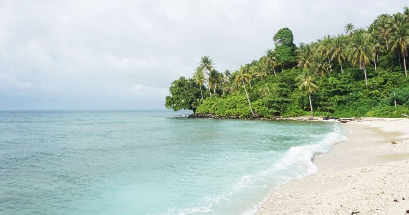 Pulau Randayan via Sitimustiani, 1. Situs Kerajaan Kubu, 2. Gunung Ambawang, 3. Dermaga Batu Ampar, 4. Sungai Kapuas Rasau Jaya, 5. Alam Batu Gajah Kubu Raya, 6. Air Terjun Bidang Bahar, 7. Sungai Kakap, 8. Batu Masjid, 9. Pulau Randayan, 10. Taman Fantasi, 11. Desa Jawa Tengah, 12. Batu/Bukit Wangkang, 13. Waterpark Paradis Q, 14. Wisata Hutan Albasia, 15. Kelenteng Timbul, 16. Taman Agrowisata Rekadena, 17. Taman Fantasia, 18. Pantai Tengkuyung, 19. Tugu Ali Anyang, 20. Hutan Mangrove Batu Ampar, 21. Air Terjun Teluk Pakedai, 22. Rajati Flower Garden, 23. Wisata Balek Kampong, 24. Wisata Danau Ho’Ce