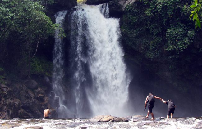 Riam Marum via Suaragongborneo.wordpresscom, 1. Pantai Samudera Indah, 2. Pulau Randayan, 3. Bukit Jamur, 4. Air Terjun Riam Merasap, 5. Miniland Batu Payung, 6. Goa Romo, 7. Hutan Adat, 8. Air Terjun Riam Berawan, 9. Pulau Lemukutan, 10. Air Terjun Riam Susok, 11. Riam Madi, 12. Riam Pelayo, 13. Riam Mubek, 14. Riam Baro, 15. Riam Erang, 16. Riam Pain’t Batah, 17. Riam Marum, 18. Riam Bangaram, 19. Riam Jugan, 20. Riam Mangkamang, 21. Riam Sangadum, 22. Air Terjun Seraung, 23. Air Panas (Spax), 24. Danau Taipi, 25. Riam Surut, 26. Air Terjun Riam Sejajah, 27. Riam Panggar, 28. Riam Mangoi, 29. Wisata Riam Manajur, 30. Riam Guntur, 31. Riam Budi, 32. Riam Benian, 33. Riam Belangin atau Kuweg, 34. Riam Batu Timah, 35. Riam Batu Susun, 36. Riam Batapsa, 37. Riam Ampang, 38. Air Terjun Riam Banyis, 39. Air Terjun Wong Prawan, 40. Air Terjun Saray Brunyau, 41. Pantai Gosong, 42. Bukit Sepancong, 43. Gunung Bawang