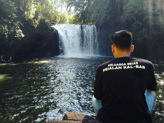 Riam Benian via FB, 1. Pantai Samudera Indah, 2. Pulau Randayan, 3. Bukit Jamur, 4. Air Terjun Riam Merasap, 5. Miniland Batu Payung, 6. Goa Romo, 7. Hutan Adat, 8. Air Terjun Riam Berawan, 9. Pulau Lemukutan, 10. Air Terjun Riam Susok, 11. Riam Madi, 12. Riam Pelayo, 13. Riam Mubek, 14. Riam Baro, 15. Riam Erang, 16. Riam Pain’t Batah, 17. Riam Marum, 18. Riam Bangaram, 19. Riam Jugan, 20. Riam Mangkamang, 21. Riam Sangadum, 22. Air Terjun Seraung, 23. Air Panas (Spax), 24. Danau Taipi, 25. Riam Surut, 26. Air Terjun Riam Sejajah, 27. Riam Panggar, 28. Riam Mangoi, 29. Wisata Riam Manajur, 30. Riam Guntur, 31. Riam Budi, 32. Riam Benian, 33. Riam Belangin atau Kuweg, 34. Riam Batu Timah, 35. Riam Batu Susun, 36. Riam Batapsa, 37. Riam Ampang, 38. Air Terjun Riam Banyis, 39. Air Terjun Wong Prawan, 40. Air Terjun Saray Brunyau, 41. Pantai Gosong, 42. Bukit Sepancong, 43. Gunung Bawang