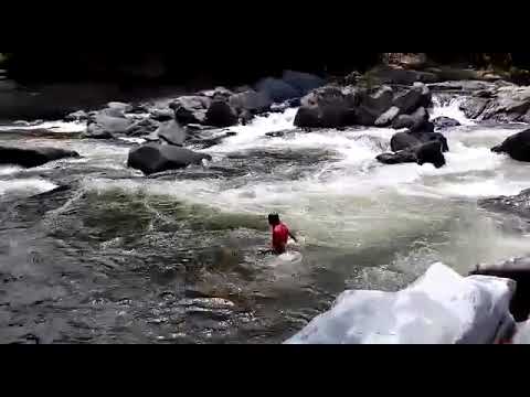 Riam Sengiang via Youtube, 1. Air Terjun Entoba, 2. Sungai Desa Nyanggai, 3. Air Terjun Gurung Melawi, 4. Pemandian KM 10, 5. Danau Lobur, 6. Jembatan Gantung Desa Nanga Menunuk, 7. Sungai Belaban, 8. Air Terjun Nibung, 9. Sungai Pinoh, 10. Embung Bemban, 11. Danau Biru Melawi, 12. Air Terjun Sahai Penahan, 13. Taman Nasional Bukit Raya Bukit Baka, 14. Riam Sengiang, 15. Batu Licin, 16. Sungai Melaw, 17. Bukit Matok, 18. Tugu Republik Indonesia Serikat, 19. Bukit Lintang, 20. Tugu Juang, 21. Air Terjun Sahai Apat, 22. Bukit Saran, 23. Sungai Desa Tiong Keranjik, 24. Padang Rumput Desa Sidomulyo, 25. Air Terjun Sahai Sawit, 26. Air Terjun Sahai Pelangkah, 27. Air Terjun Desa Ella Hulu, 28. Kolam Stadion Olahraga, 29. Yayasan Mawar, 30. Bukit Desa Nanga Siyai, 31. Bukit Desa Domet Permai, 32. Bukit Batu Menangis, 33. Air Terjun Kumpang Arang, 34. Gunung Kelam, 35. Air Terjun Siling Lubang Kuter, 36. Sungai Kayan