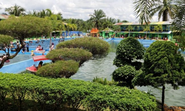 Sapadia Bombara Waterpark, 1. Tugu Juang 45 Lobusona, 2. Air Terjun Linggahara, 3. Bukit Hijau Permai, 4. Waterboom Aek Janji, 5. Pulau Sikantan, 6. Sapadia Bombara Waterpark, 7. Air Terjun Sirao – Rao, 8. Bumi Perkemahan Alam Bandar, 9. Pantai Kahona, 10. Luppatan Tali – Tali, 11. Air Terjun Lama Rantau Prapat, 12. Tugu Simpang Empat, 13. Wisata Alam Aek Buru, 14. Puncak Hoza, 15. Tugu Simpang Enam