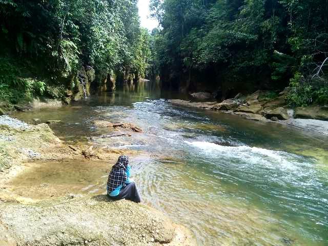 Sungai Pirlok Foto Irma Susanti, 1. Wisata Sawah Labura, 2. Padang Halaban View, 3. Air Terjun Londut, 4. Pulo Bisky, 5. Rindu Alam Aek Buru, 6. Pantai Monyet, 7. Puncak Hauma Hela, 8. Air Terjun Jeri, 9. Hadabuan Hill, 10. Kuala Hatapang, 11. Tebing Batu Napponol, 12. Turunan Sikkam, 13. Air Terjun Tajopit, 14. Air Terjun Bertingkat, 15. Wisata Aek Ronggas, 16. Puncak Manhalese , 17. Sungai Pirlok, 18. Hajoran               , 19. Tangkahan Lobu, 20. Air Terjun Goa, 21. Goa Kaca, 22. Air Terjun Mbah Kalsan, 23. Kelok Sembilan Labura, 24. Bukit Pamingke, 25. Wisata Salak Pondoh, 26. Wisata Alam Aek Sordang, 27. Air Terjun Pelangi