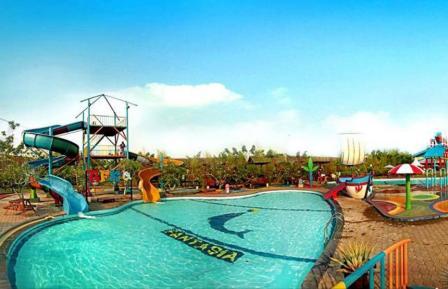 Taman Fantasia - Tempat Wisata Di Kubu Raya, 1. Situs Kerajaan Kubu, 2. Gunung Ambawang, 3. Dermaga Batu Ampar, 4. Sungai Kapuas Rasau Jaya, 5. Alam Batu Gajah Kubu Raya, 6. Air Terjun Bidang Bahar, 7. Sungai Kakap, 8. Batu Masjid, 9. Pulau Randayan, 10. Taman Fantasi, 11. Desa Jawa Tengah, 12. Batu/Bukit Wangkang, 13. Waterpark Paradis Q, 14. Wisata Hutan Albasia, 15. Kelenteng Timbul, 16. Taman Agrowisata Rekadena, 17. Taman Fantasia, 18. Pantai Tengkuyung, 19. Tugu Ali Anyang, 20. Hutan Mangrove Batu Ampar, 21. Air Terjun Teluk Pakedai, 22. Rajati Flower Garden, 23. Wisata Balek Kampong, 24. Wisata Danau Ho’Ce