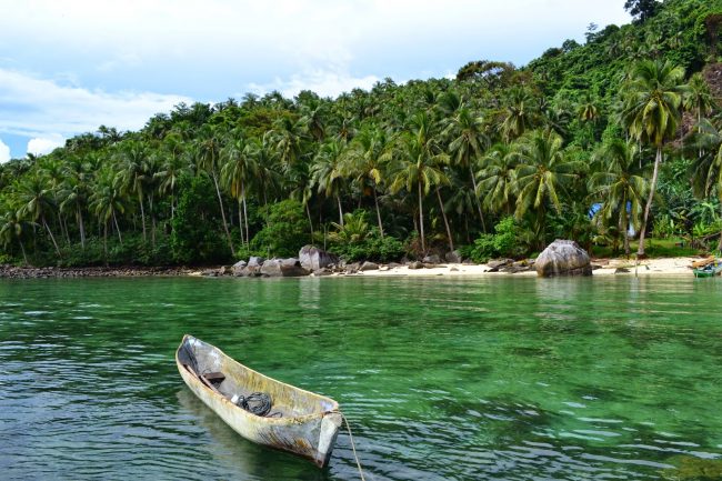 Taman Nasional Gunung Palung via Travelsafe Aca, 1. Pantai Kijing, 2. Tugu Khatulistiwa, 3. Museum Negeri Sejarah Budaya Khas, 4. Keraton Kadriah, 5. Rumah Bentang Radakng, 6. Masjid Jami’ Pontianak, 7. Kampung Wisata Kuantan, 8. Pantai Pasir Panjang, 9. Aloe Vera Center, 10. Paradise-Q Waterpark, 11. Taman Bukit Bougenville, 12. Makam Kesultanan Batulayang, 13. Taman Nasional Gunung Palung, 14. Lemukutan Island, 15. Pelabuhan Seng Hie, 16. Bukit Penjamur Bengkayang, 17. Hutan Kota Untan, 18. Taman Alun – Alun Kapuas, 19. Air Terjun Riam Merasap, 20. Kampung Beting, 21. Danau Biru Singkawang, 22. Pulau Randayan, 23. Pulau Temajuk, 24. Jembatan Kapuas, 25. Pantai Kura – Kura, 26. Pantai Batu Burung, 27. Pantai Sedau, 28. Sinka Island Park, 29. Danau Tadow Indah, 30. Air Terjun Eria, 31. Wisata Air Terjun Sibohe, 32. Cagar Alam Raya Pasi, 33. Bukit Rindu Alam, 34. Taman Gayung Bersambut, 35. Taman Cinta Pajintan, 36. Taman Batu Belimbing, 37. Tugu Digulis atau Tugu Bambu Runcing Pontianak, 38. Vihara Bodhisatva Karaniya Metta, 39. Kapuas River Cruise, 40. Masjid Raya Mujahidin, 41. Waterboom Gunung Poteng