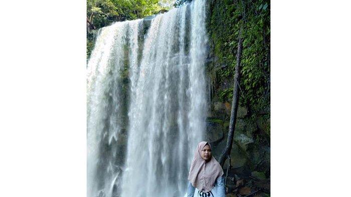 Wisata Air Terjun Setagung via Tribunnews, 1. Air Terjun Rombo Katio, 2. Air Terjun Melanggar, 3. Goa Tangandu, 4. Air Terjun Riam Dait, 5. Air Terjun Terinting, 6. Air Terjun Selanei, 7. Air Terjun Engkanan, 8. Air Terjun Riam Bedawan, 9. Air Terjun Riam Solakng, 10. Air Terjun Angkabang, 11. Makam Raja Landak, 12. Air Terjun Sahai Sebelas, 13. Bukit Terinting, 14. Air Terjun Tikalong, 15. Bukit Batu Pakumbang, 16. Riam Angan Tembawang, 17. Air Terjun Banangar, 18. Makam Juang Mandor, 19. Keraton Ismahayana, 20. Masjid Djami, 21. Air Terjun Rombo Pangaak, 22. Air Terjun Riam Jambu, 23. Goa Sanyan, 24. Rumah Betang Saham, 25. Wisata Gunung Seha, 26. Bukit Laur, 27. Bukit Batu Pakumbang, 28. Wisata Air Terjun Setagung, 29. Rombo Terintik, 30. Rombo Semabak, 31. Riam Bedawan, 32. Air Terjun Ringin, 33. Air Terjun Ampar Jawa