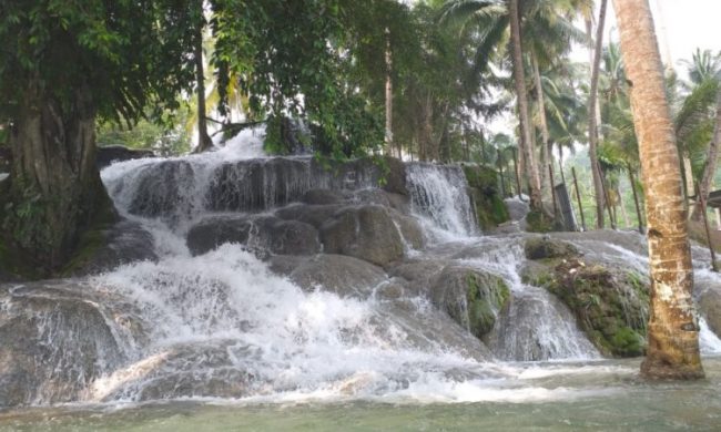 Aek Sijorni via Akurat, 1. Pulau Kalimantung, 2. Wisata Sejarah Titik Nol Islam Nusantara, 3. Pulau Mursala, 4. Pulau Putri, 5. Pulau Pandan, 6. Pantai Kade Tigo Barus, 7. Pulau Poncan, 8. Aek Sijorni, 9. Pantai Sindeas, 10. Pulau Karang, 11. Makam Mahligai dan Makam Papan Tinggi Barus, 12. Pantai Bosur, 13. Pulau Pasir Putih, 14. Pulau Poncang Gadang, 15. Pantai Batu Gajah, 16. Air Terjun Silaklak, 17. Pantai Binasi, 18. Air Terjun Silima-Lima, 19. Pulau Bakar, 20. Air Terjun Sihobuk, 21. Air Terjun Labuan Nasonang, 22. Air Terjun Gorbus