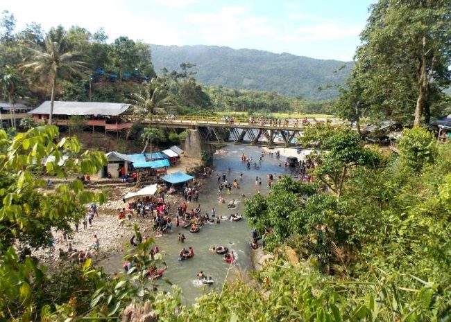 Aek Siraisan, 1. Danau Tao, 2. Batu Kapur Paranginan, 3. Air Terjun Siranap, 4. Aek Siraisan, 5. Aek Milas Paringgonan Sibuhuan, 6. Air Terjun Katobung, 7. Desa Bangun Purba, 8. Pasar Sibuhuan, 9. Candi Bahal, 10. Candi Tandihat, 11. Candi Sipamutung, 12. Danau Gayambang, 13. Waterboom Gunung Tua Paluta, 14. Candi Sangkilon, 15. Bendungan Janjimanahan Sil, 16. Aek Hapung, 17. Danau Tasik, 18. Parmata Sapihak, 19. Hutan Lindung Sosopan