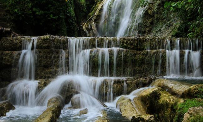 Air Terjun Luaha Ndroi - tempat wisata di Nias Barat, 1. Pulau Bogi, 2. Pulau Hamatula, 3. Pulau Hinako, 4. Pulau Asu, 5. Pulau Sirombu, 6. Pantai Ture, 7. Pantai Fadaya, 8. Pantai Fari’i, 9. Pantai Gu’u, 10. Pantai Wazi, 11. Pantai Valaete, 12. Desa Bawomataluo, 13. Desa Lolozirugi, 14. Museum Pusaka Nias, 15. Air Terjun Luaha Ndroi, 16. Batu Megalit , 17. Pulau Herunga, 18. Pulau Imana, 19. Pulau Bawa, 20. Pulau Langu, 21. Desa Sisarahili