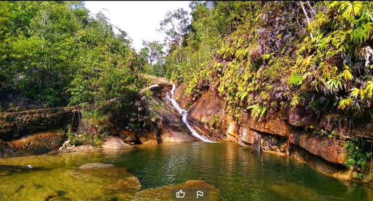 Air Terjun Labuan Nasonang Foto Keynan Ray, 1. Pulau Kalimantung, 2. Wisata Sejarah Titik Nol Islam Nusantara, 3. Pulau Mursala, 4. Pulau Putri, 5. Pulau Pandan, 6. Pantai Kade Tigo Barus, 7. Pulau Poncan, 8. Aek Sijorni, 9. Pantai Sindeas, 10. Pulau Karang, 11. Makam Mahligai dan Makam Papan Tinggi Barus, 12. Pantai Bosur, 13. Pulau Pasir Putih, 14. Pulau Poncang Gadang, 15. Pantai Batu Gajah, 16. Air Terjun Silaklak, 17. Pantai Binasi, 18. Air Terjun Silima-Lima, 19. Pulau Bakar, 20. Air Terjun Sihobuk, 21. Air Terjun Labuan Nasonang, 22. Air Terjun Gorbus