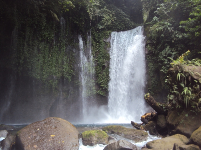 Air Terjun Lau Baski via Amazingtoba, 1. Danau Sicike Cikex, 2. Rumah Adat Pakpak, 3. Pemandian Lau Timah, 4. Tao Silalahi, 5. Bukit Siadtaratas, 6. Tigalingga , 7. Puncak Sidiangkat, 8. Taman Wisata Iman Sitinjo, 9. Parhonasan Daihonas Lae Parira, 10. Sungai Lau Renun, 11. Aek Sipaulak Hosa Loja, 12. Air Terjun Lae Pendaroh, 13. Pantai Lala, 14. Tugu Silahi Sabungan, 15. Pantai Silalahi, 16. Letter Z, 17. Gedung Nasional Djauli Manik, 18. Air Terjun Lau Baski, 19. Kolam Renang Cinandung Mbulan