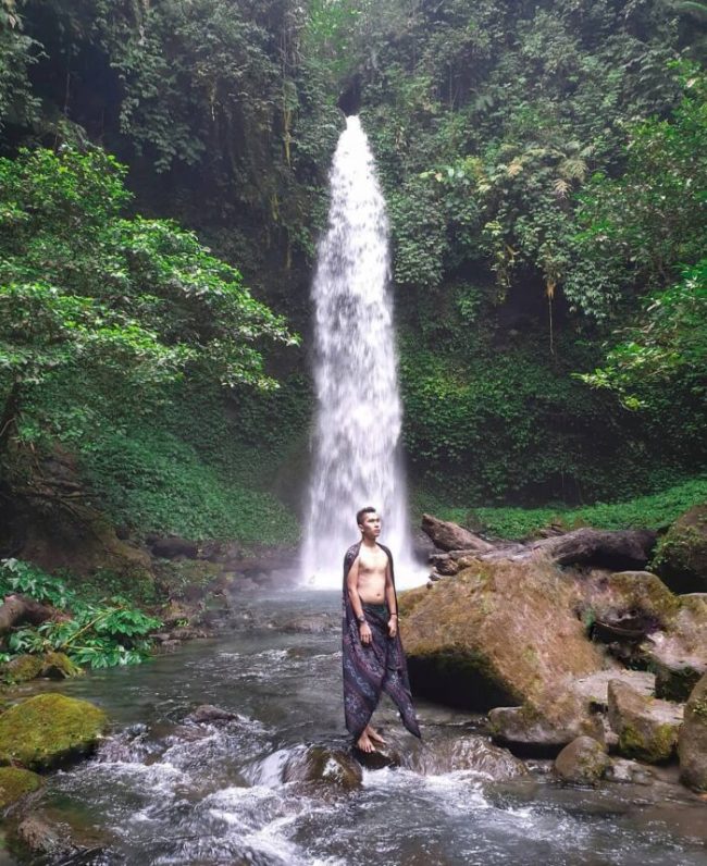 Air Terjun Lau Bengaru via Riogintink93, 1. Air Terjun Siluman, 2. Kolam Abadi Langkat, 3. Namu Sira – sira, 4. Pemandian Alam Pantai Florida Langkat, 5. Air Terjun 24 Tingkat, 6. Sungai Bingei, 7. Tangkahan CRU, 8. Air Terjun Pantai Salak, 9. Air Terjun Glugur, 10. Bukit Lawang Ecotourusm & Ecoproject, 11. Air Terjun Saringgana, 12. Sungai Landak Bahorok, 13. Air Panas Simolap, 14. Pemandian Lau Kulap, 15. Rumah Pohon Habitat, 16. The Yo’s Hill, 17. Air Terjun Tongkat, 18. Air Terjun Teroh – Teroh, 19. Wisata Pulau Sembilan, 20. Air Terjun Lau Berte, 21. Penatapan Pamah Simelir, 22. Wisata Mangrove Lubuk Kertang, 23. One Heart Hill, 24. Bat Cave Bukit Lawang, 25. Kuil Shri Raja Rajeshwari Amman Kovil, 26. Gua Batu Payung, 27. Gua Gong, 28. Air Terjun Jodoh Semelir, 29. Kawasan Wisata Batu Katak, 30. Arung Jeram Sungai Binjai, 31. Air Terjun Lau Bengaru, 32. Puncak Akui, 33. Kolam Wak Jowo, 34. Selang Pangeran, 35. Goa Pintu Air Langkat, 36. Pantai Pasir Hitam Kwala Gebang, 37. Masjid Azizi Tanjung Pura, 38. Kampung Bali, 39. Pantai 46 Langkat, 40. Bekancan River Langkat, 41. Taman Remaja, 42. Masjid Raya Binjai, 43. Masjid Agung Binjai, 44. Tugu Perjuangan 45, 45. Taman Merdeka, 46. Taman Selfie, 47. Taman Balita, 48. Taman Edukasi