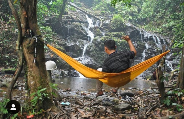 Air Terjun Parigi via IG @rajuharahap25, 1. Barumun Nagari Wildlife Sanctuary, 2. Danau Tasik, 3. Tor Sipupur, 4. Batu Kapur Paranginan, 5. Gua Tuktuk, 6. Waterboom Gunung Tua, 7. Gua Liak Kabor, 8. Sampuran Simarloting, 9. Air Terjun Siranap, 10. Candi Pulo, 11. Kebun Binatang Gunung Tua, 12. Candi Naga Seribu, 13. Danau Tao, 14. Danau Tasik, 15. Desa Bangun Purba, 16. Bendungan Janji Manahan Sil, 17. Masjid Raya Gunung Tua, 18. Danau Sagayung, 19. Puncak Paluta, 21. Sampuran (Air Terjun) Silombuk, 22. Air Terjun Parigi