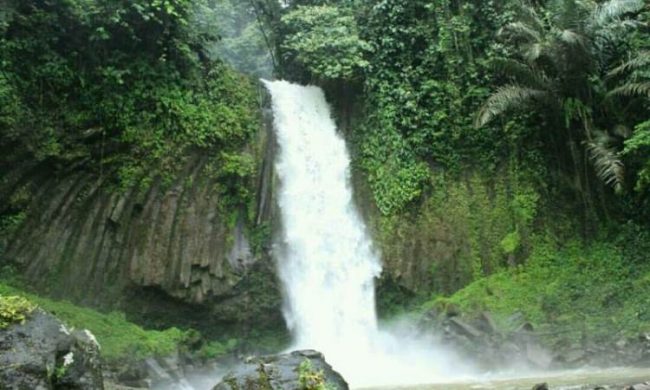 Air Terjun Sisundung Parsalakan - Tempat Wisata di Tapanuli Selatan, 1. Wisata Air Parsariran, 2. Danau Siais, 3. Aek Sijorni, 4. Gunung Sibual – Buali, 5. Bukit Tor Simago – Mago, 6. Air Terjun Silima – lima, 7. Pemandian Air Panas Aek Nabara, 8. Air Terjun Sisundung Parsalakan, 9. Air Terjun Aek Malakkut, 10. Aek Sabaon, 11. Danau Marsabut, 12. Air Terjun Sisoma, 13. Benteng Huraba, 14. Pantai Muara Upu, 15. Cekdam Pargarutan, 16. Kantor Bupati Tapanuli Selatan, 17. Air Terjun Siborpa, 18. Puncak Tunggal Birong, 19. Sampuran Damparan, 20. Tor Simago – mago
