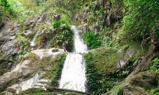 Air Terjun Sipitu Lae Petulan - tempat wisata di Pakpak Bharat, 1. Air Terjun Sipitu Lae Petulan, 2. Air Terjun Lae Une, 3. Air Terjun Simbilulu, 4. Air Terjun Lae Singgabit, 5. Air Terjun Mamabu, 6. Air Terjun Tonduhan, 7. Kebun Teh Sidamanik, 8. Sumur Eluh Berru Tinambunen, 9. Batu Tettal, 10. Mejan Penanggaleng, 11. Sibande, 12. Puncak Sindeka, 13. Sicike – cike, 14. Delleng Simpon, 15. Rafting Lae Kombih, 16. Kolam Renang Impana, 17. Tugu Pemekaran