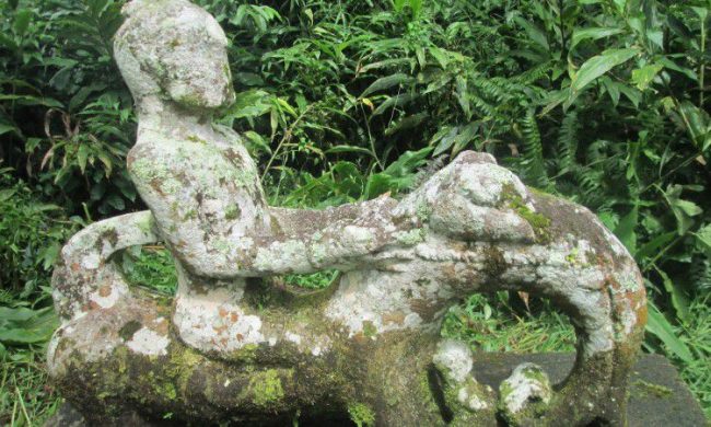 Batu Tettal via Henryparuliansitompul.wordpresscom - tempat wisata di Pakpak Bharat, 1. Air Terjun Sipitu Lae Petulan, 2. Air Terjun Lae Une, 3. Air Terjun Simbilulu, 4. Air Terjun Lae Singgabit, 5. Air Terjun Mamabu, 6. Air Terjun Tonduhan, 7. Kebun Teh Sidamanik, 8. Sumur Eluh Berru Tinambunen, 9. Batu Tettal, 10. Mejan Penanggaleng, 11. Sibande, 12. Puncak Sindeka, 13. Sicike – cike, 14. Delleng Simpon, 15. Rafting Lae Kombih, 16. Kolam Renang Impana, 17. Tugu Pemekaran
