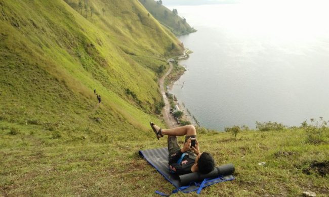 Bukit Siadtaratas via Sintaradventure.wordpresscom, 1. Danau Sicike Cikex, 2. Rumah Adat Pakpak, 3. Pemandian Lau Timah, 4. Tao Silalahi, 5. Bukit Siadtaratas, 6. Tigalingga , 7. Puncak Sidiangkat, 8. Taman Wisata Iman Sitinjo, 9. Parhonasan Daihonas Lae Parira, 10. Sungai Lau Renun, 11. Aek Sipaulak Hosa Loja, 12. Air Terjun Lae Pendaroh, 13. Pantai Lala, 14. Tugu Silahi Sabungan, 15. Pantai Silalahi, 16. Letter Z, 17. Gedung Nasional Djauli Manik, 18. Air Terjun Lau Baski, 19. Kolam Renang Cinandung Mbulan