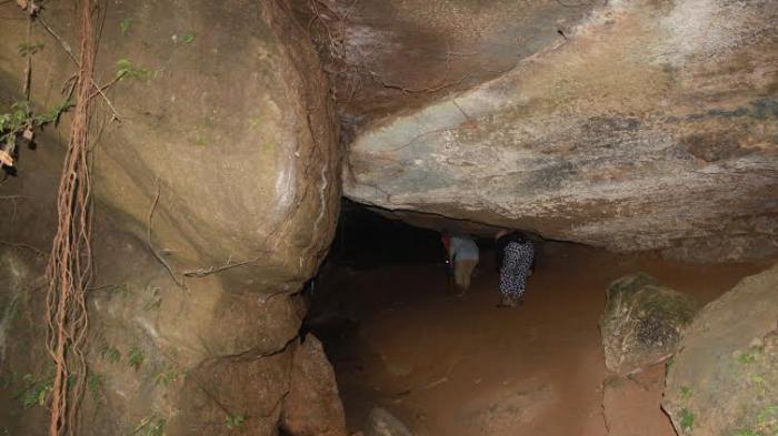 Gua Gong via Tribunnews, 1. Air Terjun Siluman, 2. Kolam Abadi Langkat, 3. Namu Sira – sira, 4. Pemandian Alam Pantai Florida Langkat, 5. Air Terjun 24 Tingkat, 6. Sungai Bingei, 7. Tangkahan CRU, 8. Air Terjun Pantai Salak, 9. Air Terjun Glugur, 10. Bukit Lawang Ecotourusm & Ecoproject, 11. Air Terjun Saringgana, 12. Sungai Landak Bahorok, 13. Air Panas Simolap, 14. Pemandian Lau Kulap, 15. Rumah Pohon Habitat, 16. The Yo’s Hill, 17. Air Terjun Tongkat, 18. Air Terjun Teroh – Teroh, 19. Wisata Pulau Sembilan, 20. Air Terjun Lau Berte, 21. Penatapan Pamah Simelir, 22. Wisata Mangrove Lubuk Kertang, 23. One Heart Hill, 24. Bat Cave Bukit Lawang, 25. Kuil Shri Raja Rajeshwari Amman Kovil, 26. Gua Batu Payung, 27. Gua Gong, 28. Air Terjun Jodoh Semelir, 29. Kawasan Wisata Batu Katak, 30. Arung Jeram Sungai Binjai, 31. Air Terjun Lau Bengaru, 32. Puncak Akui, 33. Kolam Wak Jowo, 34. Selang Pangeran, 35. Goa Pintu Air Langkat, 36. Pantai Pasir Hitam Kwala Gebang, 37. Masjid Azizi Tanjung Pura, 38. Kampung Bali, 39. Pantai 46 Langkat, 40. Bekancan River Langkat, 41. Taman Remaja, 42. Masjid Raya Binjai, 43. Masjid Agung Binjai, 44. Tugu Perjuangan 45, 45. Taman Merdeka, 46. Taman Selfie, 47. Taman Balita, 48. Taman Edukasi