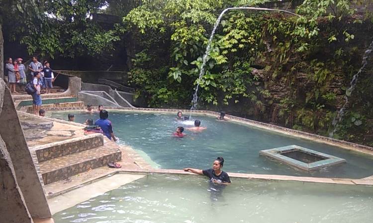 Taman Rekreasi Dewi Sibolangit via Pariwisatasumut - Tempat Wisata Di Deli Serdang, 1. Air Terjun Tanjung Raja, 2. Danau Linting, 3. Gua dan Air Panas Penen, 4. Air Terjun Terunggang, 5. Armaya Wisata Alam, 6. Pantai Salju, 7. Taman The Le Hu Garden, 8. Dusun Kreatif Deli Serdang, 9. Siba Island, 10. Waterpark Bima Utomo Internasional, 11. Wisata Green Hill City Sibolangit, 12. Air Terjun Sampuren Putih, 13. Air Terjun Pelangi Indah, 14. Taman Buah Lubuk Pakam, 15. Air Terjun dan Lembah Loknya, 16. Air Terjun Betala, 17. Air Terjun Dua Warna, 18. Kolam Dewi, 19. Posko Air Terjun Satu Hati, 20. Vihara Vimalakirti, 21. Bumi Perkemahan Pramuka Sibolangit, 22. Tugu Pramuka, 23. Hillpark Sibolangit, 24. Pemandian Alam Karomah, 25. Pemandian Alam Mitra, 26. Training Center Sayum Sabah, 27. Pemandian Alam Tirta Sayum Sabah, 28. T Garden, 29. Hairos Waterpark, 30. Kampung Ladang Outbound, 31. Kota Wisata Jaharun Center, 32. Pemandian Alam Sini Suka Sibiru – biru, 33. Air Terjun Sampuren Putih, 34. Negeri Suah, 35. Kemegahan Bandara Kuala Namu, 36. Martabe Sejahtera Golf Club, 37. Pemandian Alam Lau Sigembur, 38. Taman Rekreasi Dewi Sibolangit, 39. Taman Pramuka, 40. Pantai Muara Indah, 41. Maha Vihara Maitreya, 42. Menikmati Kuliner Bagan Percut