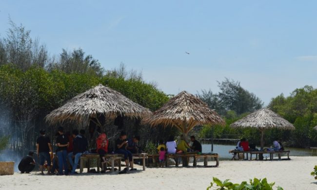 Kampoeng Nipah via Deliserdangmall - Tempat Wisata Di Serdang Bedagai, 1. Pulau Berhala, 2. Pantai Pondok Permai, 3. Pantai Mutiara Indah, 4. Air Terjun Sempuran Widuri, 5. Pantai Cermin, 6. Pantai Klang, 7. Kampoeng Nipah, 8. Pantai Cermin Theme Park, 9. Pemandian Batu Nongol, 10. Ancol Arum Jeram, 11. Pantai Romantis, 12. Romance Padi, 13. Pasar Bengkel, 14. Pantai Gudang Garam, 15. Pantai Sri Mersing, 16. Kampung Bali Serdang Bedagai, 17. Sipispis Arung Jeram, 18. Pantai Mangrove, 19. Pantai Bali Lestari, 20. Pantai Cemara Kembar, 21. Pantai Kuala Putri, 22. Pantai Sentang