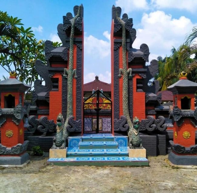 Kampung Bali Desa Paya Tusam via IG @bangjuann_, 1. Air Terjun Siluman, 2. Kolam Abadi Langkat, 3. Namu Sira – sira, 4. Pemandian Alam Pantai Florida Langkat, 5. Air Terjun 24 Tingkat, 6. Sungai Bingei, 7. Tangkahan CRU, 8. Air Terjun Pantai Salak, 9. Air Terjun Glugur, 10. Bukit Lawang Ecotourusm & Ecoproject, 11. Air Terjun Saringgana, 12. Sungai Landak Bahorok, 13. Air Panas Simolap, 14. Pemandian Lau Kulap, 15. Rumah Pohon Habitat, 16. The Yo’s Hill, 17. Air Terjun Tongkat, 18. Air Terjun Teroh – Teroh, 19. Wisata Pulau Sembilan, 20. Air Terjun Lau Berte, 21. Penatapan Pamah Simelir, 22. Wisata Mangrove Lubuk Kertang, 23. One Heart Hill, 24. Bat Cave Bukit Lawang, 25. Kuil Shri Raja Rajeshwari Amman Kovil, 26. Gua Batu Payung, 27. Gua Gong, 28. Air Terjun Jodoh Semelir, 29. Kawasan Wisata Batu Katak, 30. Arung Jeram Sungai Binjai, 31. Air Terjun Lau Bengaru, 32. Puncak Akui, 33. Kolam Wak Jowo, 34. Selang Pangeran, 35. Goa Pintu Air Langkat, 36. Pantai Pasir Hitam Kwala Gebang, 37. Masjid Azizi Tanjung Pura, 38. Kampung Bali, 39. Pantai 46 Langkat, 40. Bekancan River Langkat, 41. Taman Remaja, 42. Masjid Raya Binjai, 43. Masjid Agung Binjai, 44. Tugu Perjuangan 45, 45. Taman Merdeka, 46. Taman Selfie, 47. Taman Balita, 48. Taman Edukasi