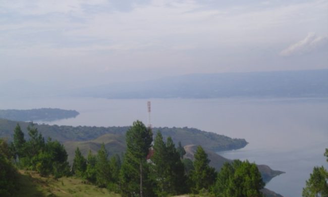 Muara Nauli via Muaranaulihotel, 1. Salib Kasih, 2. Pemandian Air Soda Parbubu, 3. Kawah Sipoholon, 4. Situs Hindu Hopong, 5. Muara Nauli, 6. Tugu Toga Aritonang, 7. Huta Ginjang, 8. Bukit Doa, 9. Pulau Sibandang, 10. Pemandian Air Panas Tamaro, 11. Istana Sisingamangaraja XII, 12. Pemandian Air Panas Sipoholon, 13. Monumen Si Raja Panggabean, 14. Sopo Partungkoan, 15. Gereja HKBP Dame Saitnihuta, 16. Pondok Wisata Rumah Kapal, 17. Air Terjun Sampuran, 18. Pemandian Air Panas Hutabarat