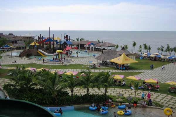 Pantai Cermin Theme Park, 1. Pulau Berhala, 2. Pantai Pondok Permai, 3. Pantai Mutiara Indah, 4. Air Terjun Sempuran Widuri, 5. Pantai Cermin, 6. Pantai Klang, 7. Kampoeng Nipah, 8. Pantai Cermin Theme Park, 9. Pemandian Batu Nongol, 10. Ancol Arum Jeram, 11. Pantai Romantis, 12. Romance Padi, 13. Pasar Bengkel, 14. Pantai Gudang Garam, 15. Pantai Sri Mersing, 16. Kampung Bali Serdang Bedagai, 17. Sipispis Arung Jeram, 18. Pantai Mangrove, 19. Pantai Bali Lestari, 20. Pantai Cemara Kembar, 21. Pantai Kuala Putri, 22. Pantai Sentang