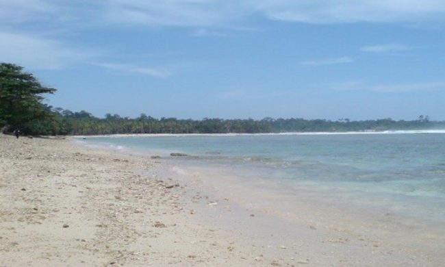 Pantai Jono via Plukme, 1. Danau Laut Tador, 2. Danau Citra Panupalas, 3. Benteng Jepang, 4. Danau Palas Asri, 5. Dogi Park Waterboom Indrapura, 6. Istana Indrapura, 7. Istana Niat Lima Laras, 8. Kubah Datuk Batu Bara, 9. Meriam Nenas Siam, 10. Meriam Simpang Dolok, 11. Pantai Bogak, 12. Pantai Bunga, 13. Pantai Jono, 14. Pulau Pandang, 15. Pantai Wisata Alam Datuk Batu Bara, 16. Pulau Salah Nama, 17. Pantai Sejarah Perupuk, 18. Pemandian Air Panas Sumber Padi, 19. Singapore Land Park Batu Bara, 20. Sumur Bor Simpang Dolok, 21. Masjid Jamik Indra Pura, 22. Kompleks Mesjid Padang Genting, 23. Meriam Datuk Simuangsa 2, 24. Kampung Songket, 25. Pantai Galuh Indah