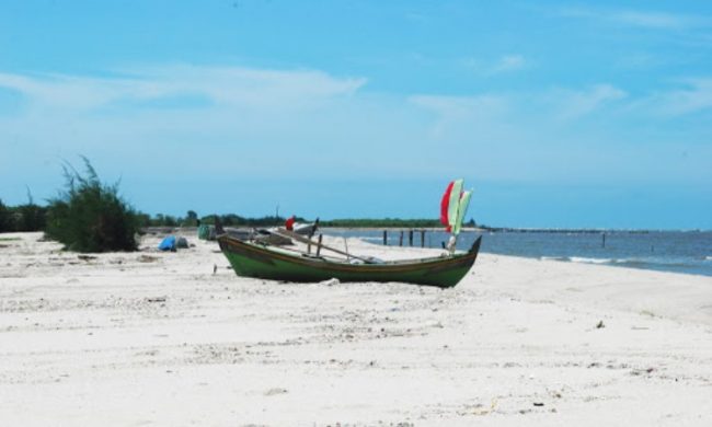 Pantai Mutiara Indah via Serdangbedagaikabgoid - Tempat Wisata Di Serdang Bedagai, 1. Pulau Berhala, 2. Pantai Pondok Permai, 3. Pantai Mutiara Indah, 4. Air Terjun Sempuran Widuri, 5. Pantai Cermin, 6. Pantai Klang, 7. Kampoeng Nipah, 8. Pantai Cermin Theme Park, 9. Pemandian Batu Nongol, 10. Ancol Arum Jeram, 11. Pantai Romantis, 12. Romance Padi, 13. Pasar Bengkel, 14. Pantai Gudang Garam, 15. Pantai Sri Mersing, 16. Kampung Bali Serdang Bedagai, 17. Sipispis Arung Jeram, 18. Pantai Mangrove, 19. Pantai Bali Lestari, 20. Pantai Cemara Kembar, 21. Pantai Kuala Putri, 22. Pantai Sentang