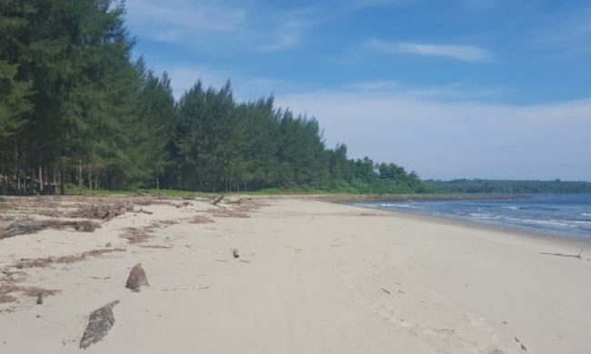 Pantai Nela via Pidii, 1. Pantai Nela, 2. Pantai Pasir Berbisik, 3. Pantai Toyolawa, 4. Pantai Indah Fofola, 5. Pantai Gawu Soyo, 6. Pantai Turelolo, 7. Pulau Panjang, 8. Pulau Wunga Laguna, 9. Air Terjun Enoo, 10. Air Terjun Tuna, 11. Teluk Siabang, 12. Puncak Hili Maziaya , 13. Danau Megoto , 14. Kuburan Keramat Pulau Maose, 15. Kara Sangadulo , 16. Pantai Teluk Bengkuang